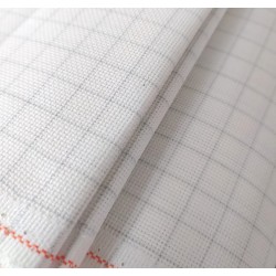 Aida 20, checked embroidery...