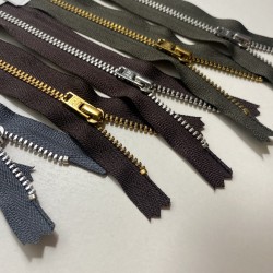 Rāvējslēdzējs metāla 18cm, YKK